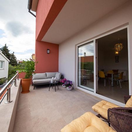 Apartments Leonarda Муртер Екстериор снимка