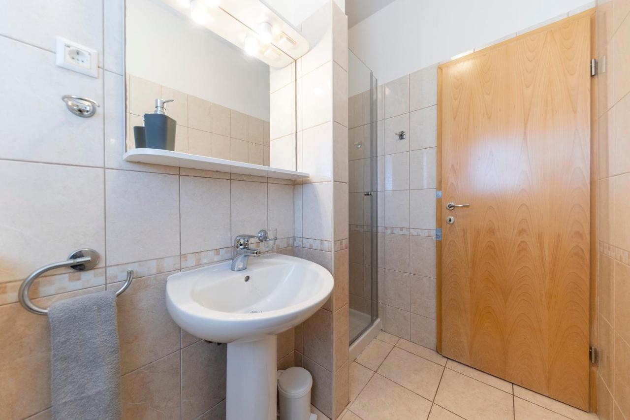 Apartments Leonarda Муртер Екстериор снимка