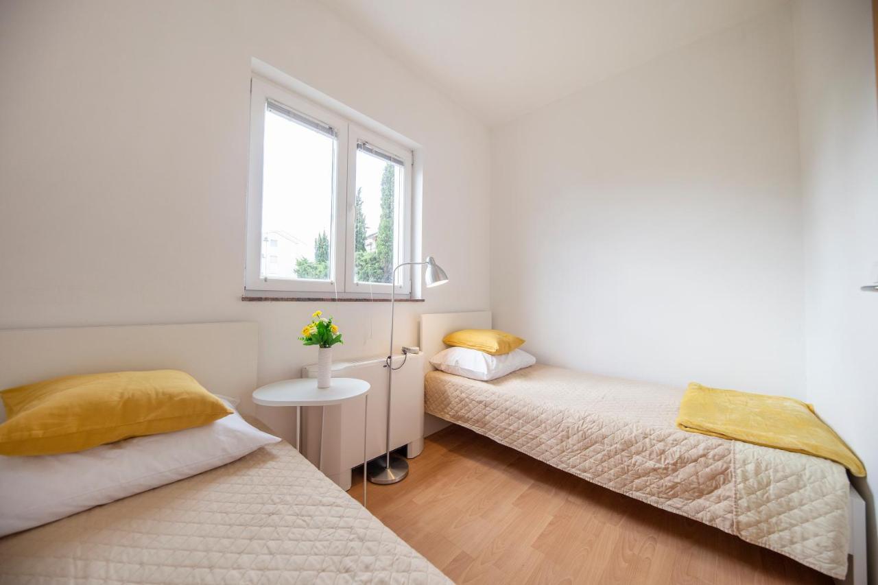 Apartments Leonarda Муртер Екстериор снимка