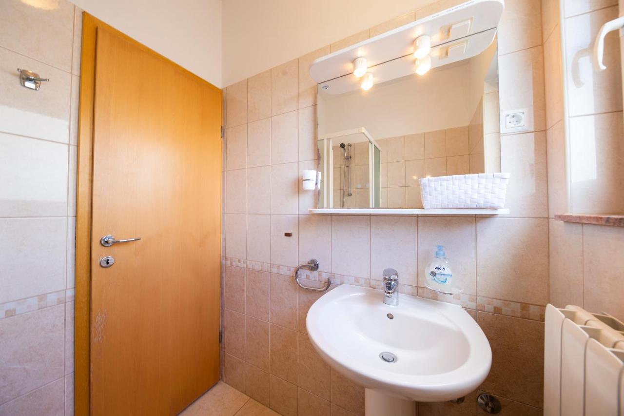 Apartments Leonarda Муртер Екстериор снимка